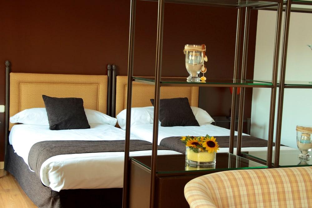 Termes Montbrio Hotel & Spa Montbrio del Camp Bagian luar foto