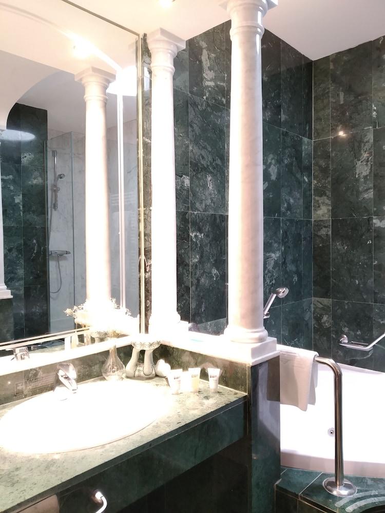 Termes Montbrio Hotel & Spa Montbrio del Camp Bagian luar foto